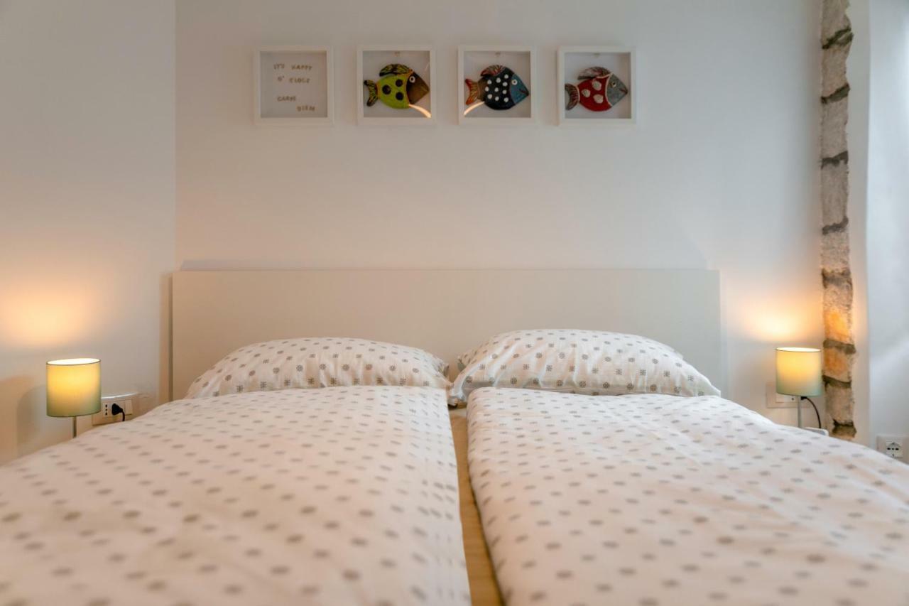 Mariva Downtown Apartment With Free Parking Ровин Екстериор снимка
